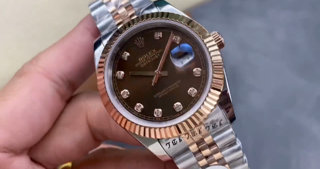 Two Tone Date Just Inspired - Chocolate Dial 💥