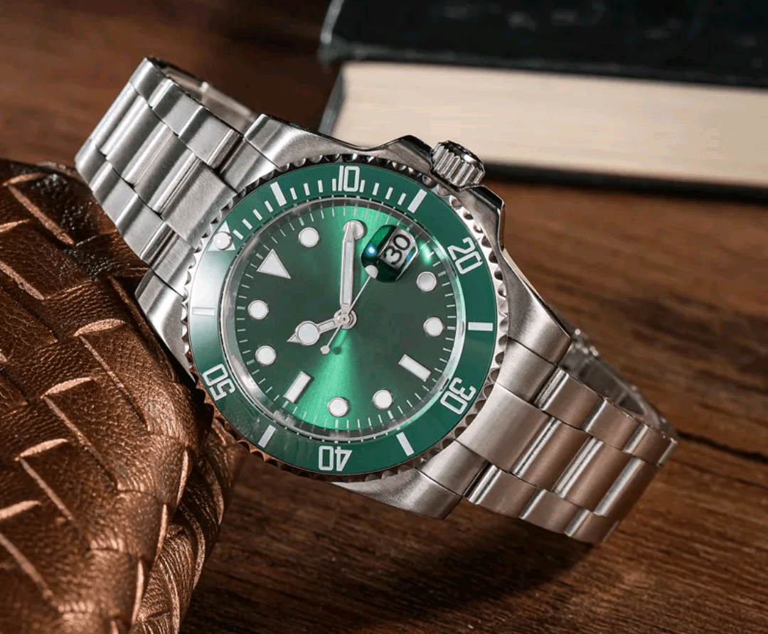 Silver Submariner Inspired - Green Dial 💥 - The Fake Watch Company 💥